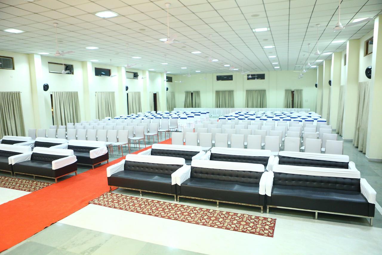 Hotel Deepali Sāgar 外观 照片
