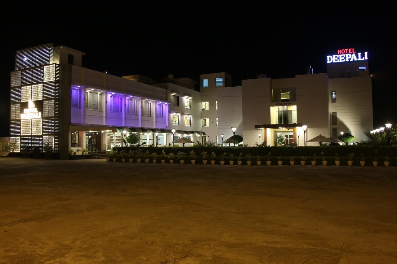 Hotel Deepali Sāgar 外观 照片