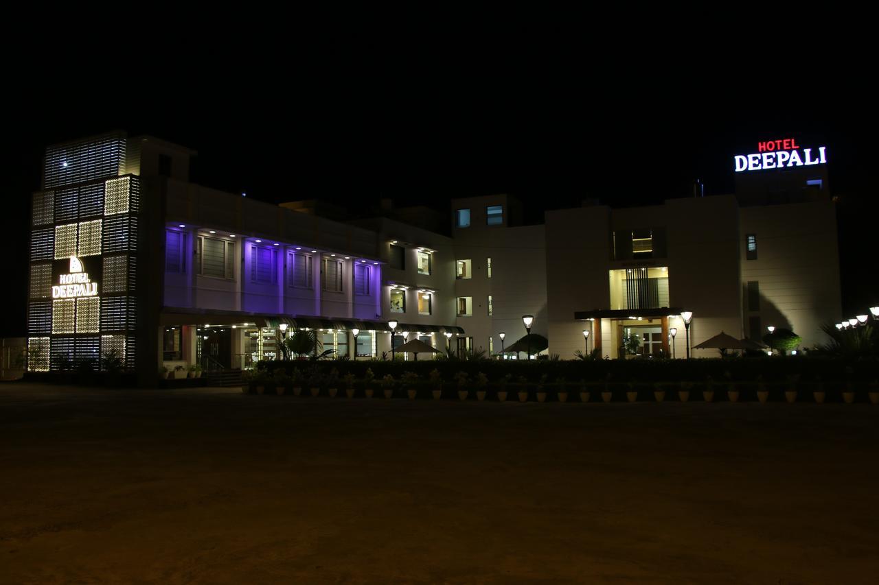 Hotel Deepali Sāgar 外观 照片